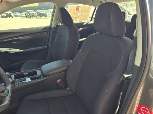 Certified 2025 Nissan Sentra S FWD image 13