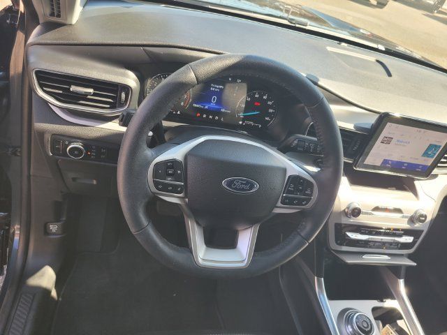 Certified 2023 Ford Explorer XLT w/ Equipment Group 202A RWD image 30