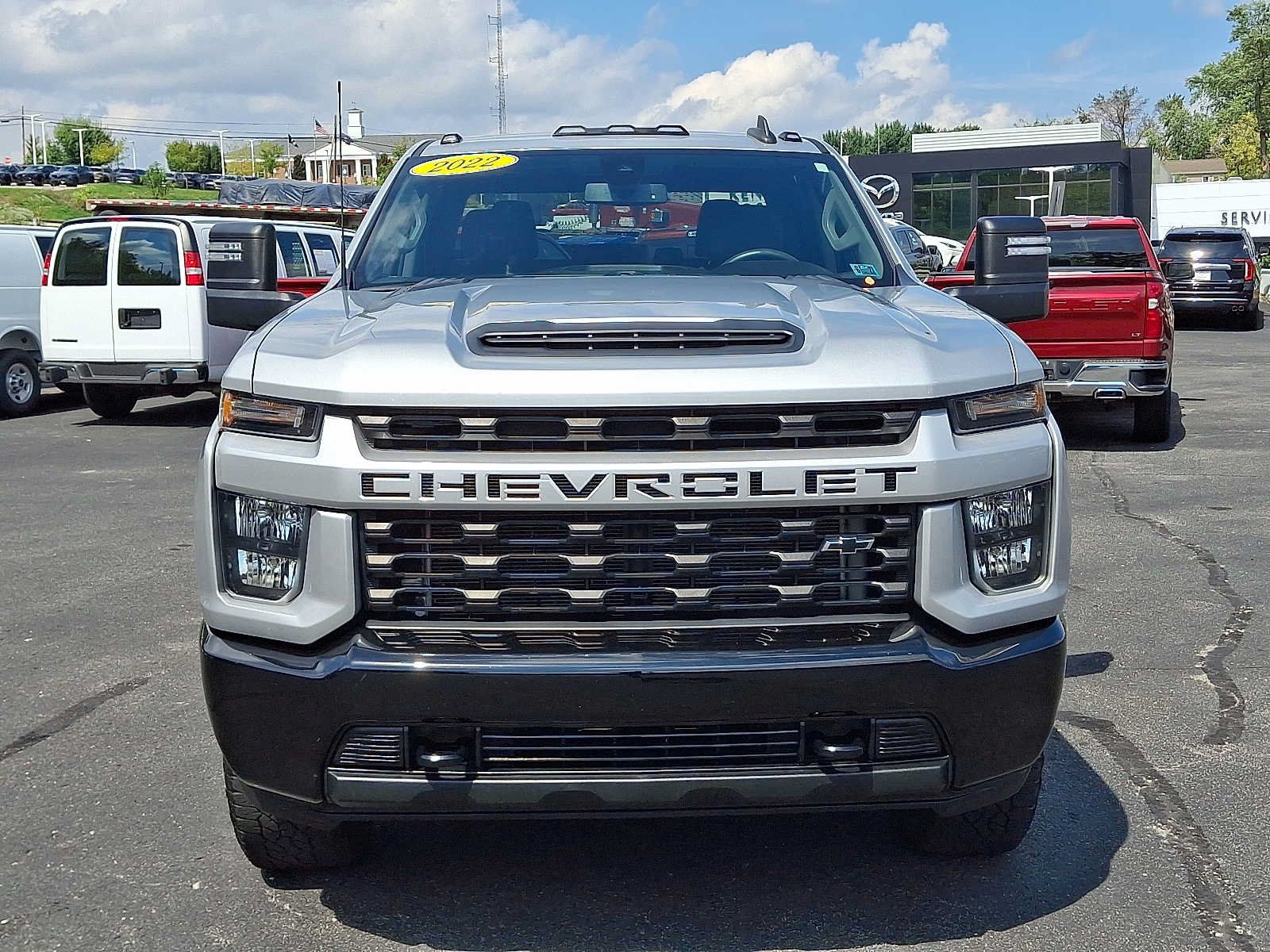 Used 2022 Chevrolet Silverado 2500 Custom w/ Custom Value Package AWD/4WD image 2