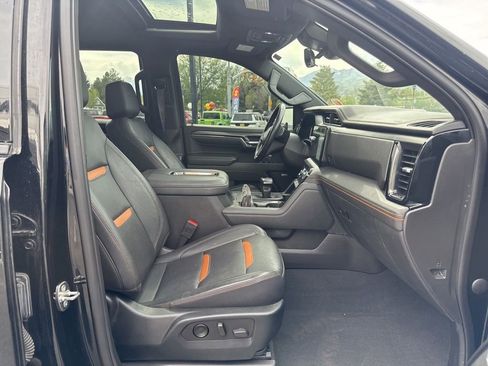 Used 2022 GMC Sierra 1500 AT4 w/ AT4 Premium Package AWD/4WD image 13