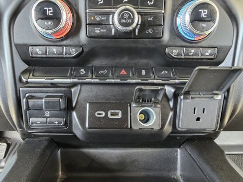 Used 2023 GMC Sierra 2500 AT4 w/ Gooseneck/5TH Wheel Package image 24