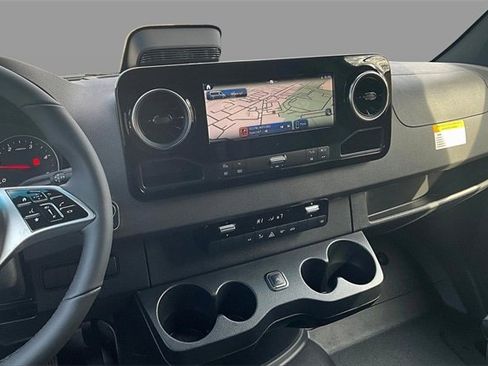 New 2025 Mercedes-Benz Sprinter 2500 image 10