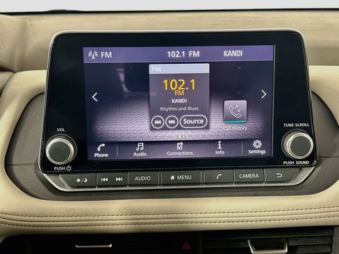 Used 2025 Nissan Rogue SV AWD/4WD image 21