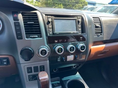 Used 2017 Toyota Sequoia Platinum RWD image 16
