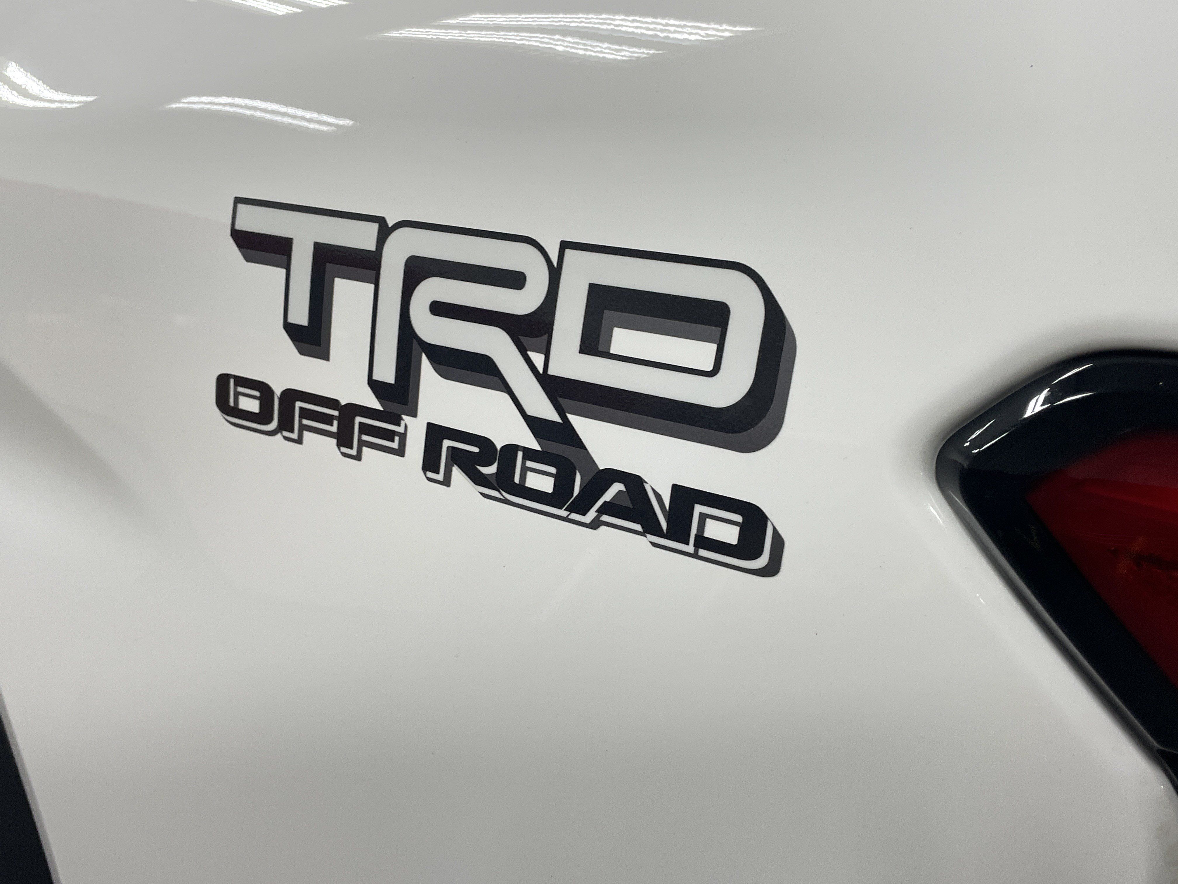 Used 2024 Toyota Tacoma TRD Off-Road AWD/4WD image 33