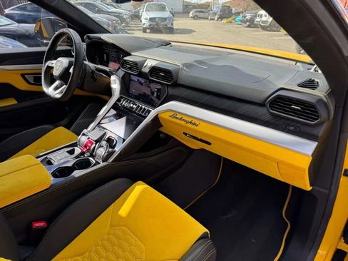 Used 2019 Lamborghini Urus image 30