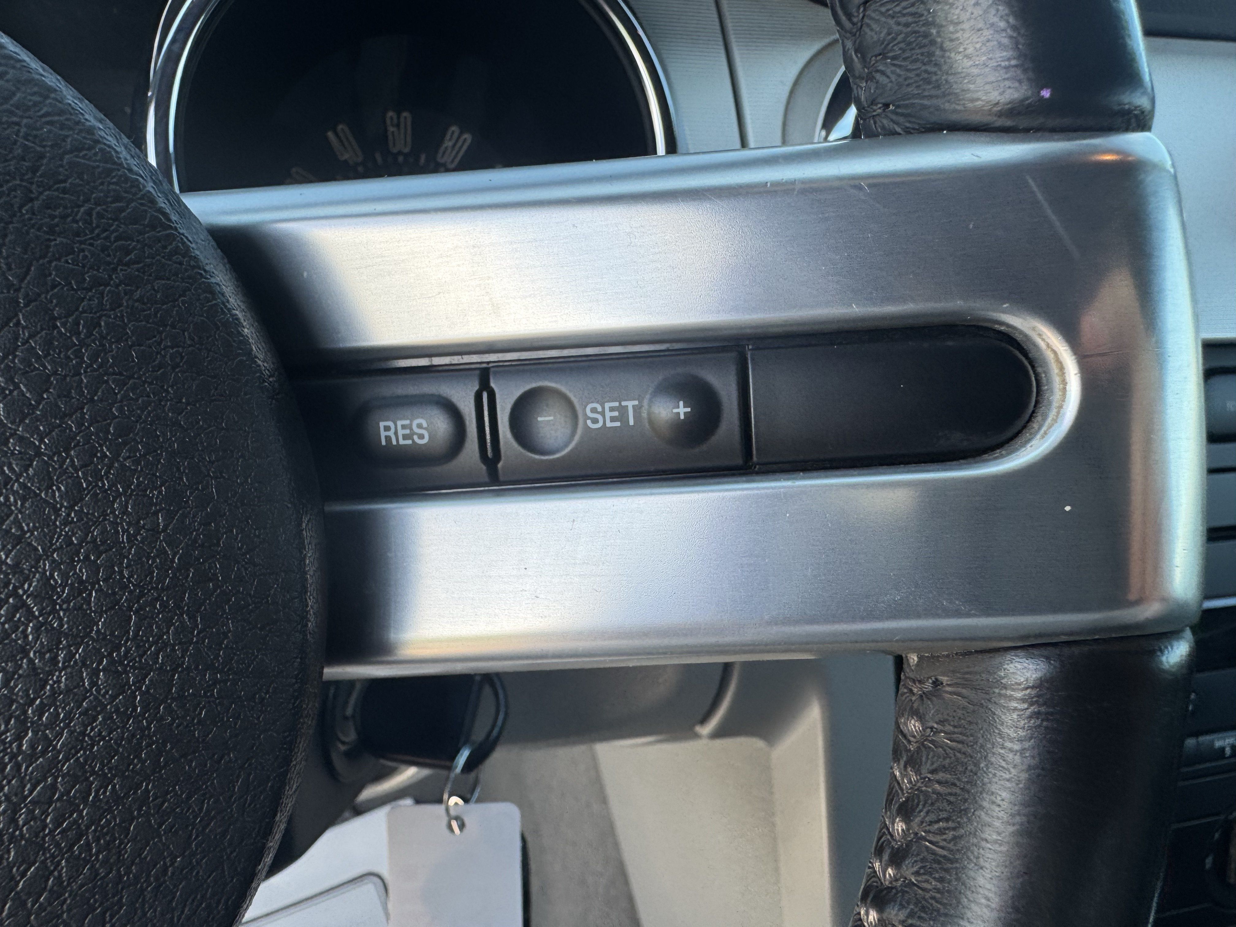 Used 2009 Ford Mustang Convertible RWD image 17