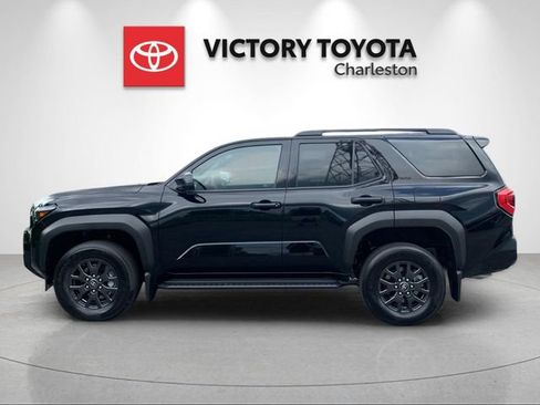Used 2026 Toyota 4Runner SR5 AWD/4WD image 2
