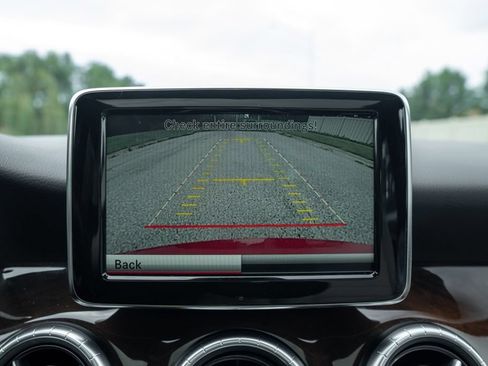 Used 2014 Mercedes-Benz CLA 250 image 31