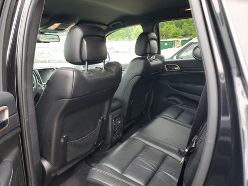 Used 2014 Jeep Grand Cherokee Limited w/ Trailer Tow Group IV RWD image 8