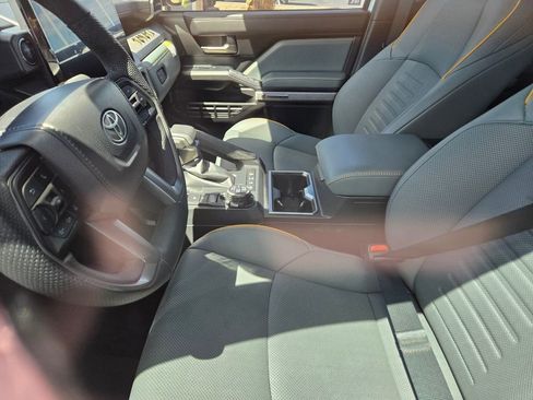 Used 2025 Toyota Tacoma 4x4 Double Cab Hybrid image 4