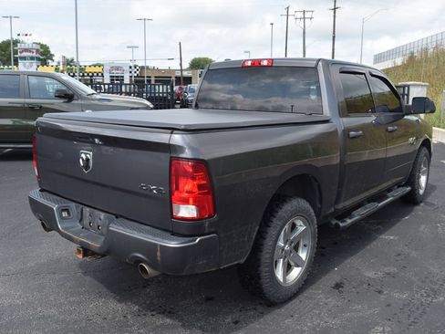 Used 2017 RAM 1500 Express w/ Express Value Package AWD/4WD image 8