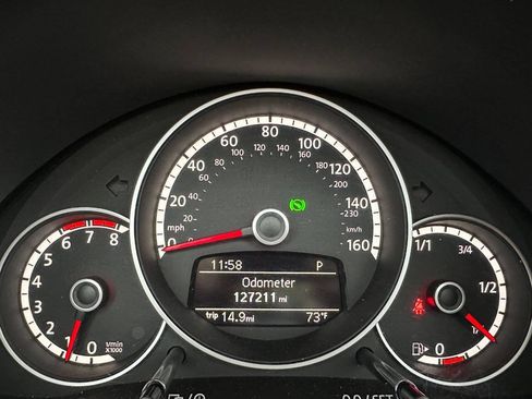 Used 2014 Volkswagen Beetle 1.8T image 25