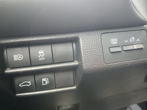 Used 2022 Toyota Avalon XLE FWD image 23