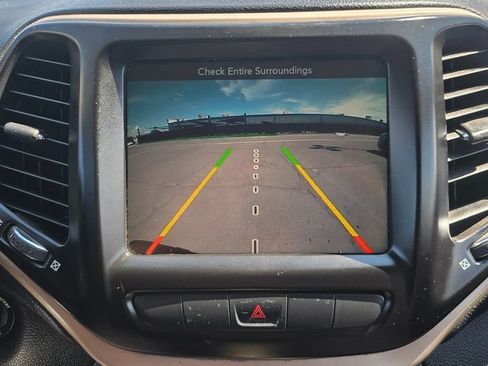 Used 2015 Jeep Cherokee Latitude AWD/4WD image 35