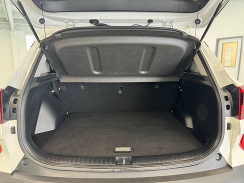 Used 2021 Kia Seltos SX image 40