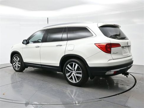 Used 2016 Honda Pilot Touring image 5