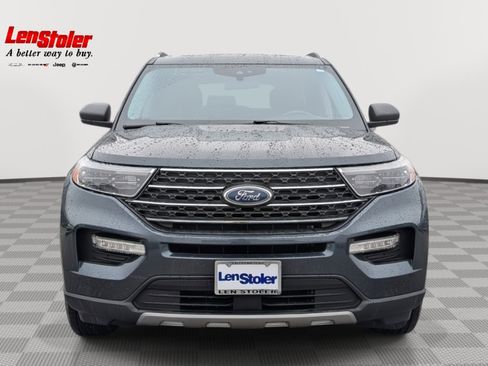 Used 2022 Ford Explorer XLT w/ Equipment Group 202A image 8