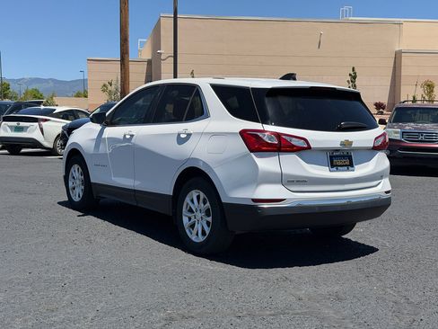 Used 2018 Chevrolet Equinox LT FWD image 8
