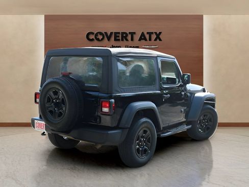Used 2023 Jeep Wrangler Sport AWD/4WD image 5