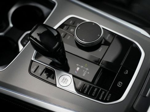 Used 2020 BMW X5 M50i w/ Executive Package image 24