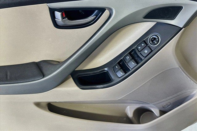 Used 2015 Hyundai Elantra SE FWD image 15