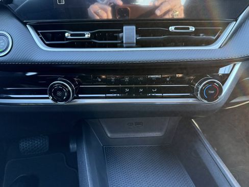 New 2026 Chevrolet Equinox LT image 16