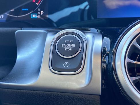 Certified 2025 Mercedes-Benz GLB 250 image 26