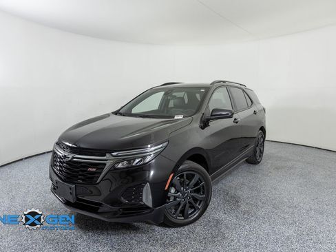 Used 2023 Chevrolet Equinox RS FWD image 3