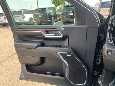 Used 2023 GMC Sierra 1500 Elevation w/ Preferred Package AWD/4WD image 34