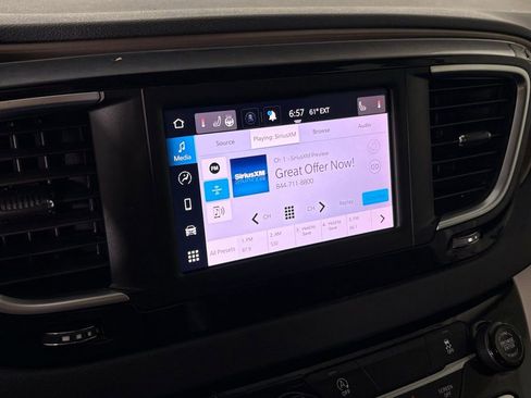 Used 2023 Chrysler Voyager LX image 29