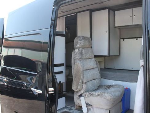Used 2019 Nissan NV 3500 SL w/ Navigation Package RWD image 20