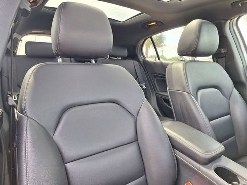 Used 2017 Mercedes-Benz GLA 250 image 29