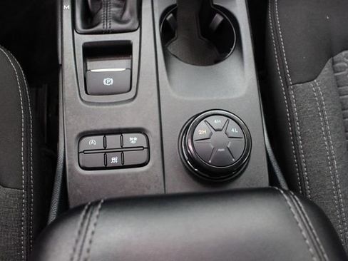 Used 2025 Ford Ranger XLT AWD/4WD image 28
