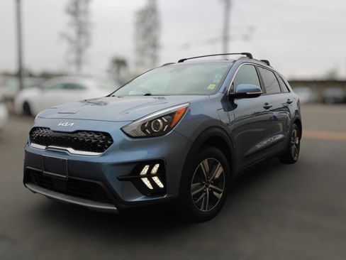 Used 2022 Kia Niro EX Premium image 7