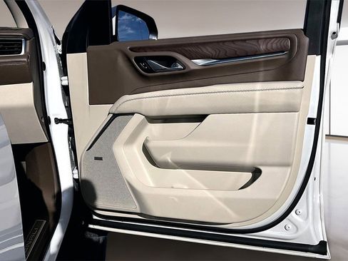 Used 2021 GMC Yukon XL Denali w/ Denali Ultimate Package image 19