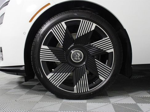 New 2025 Rolls-Royce Spectre w/ Spectre Launch Package image 14