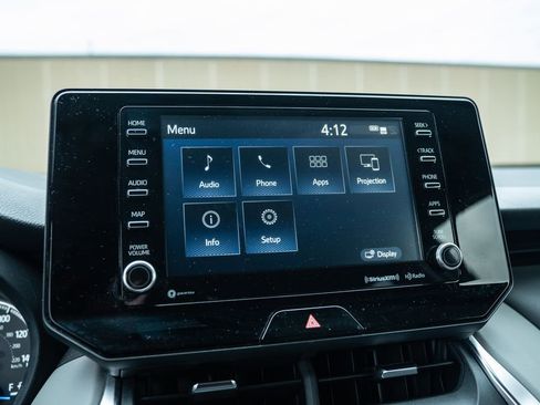 Used 2022 Toyota Venza XLE image 23