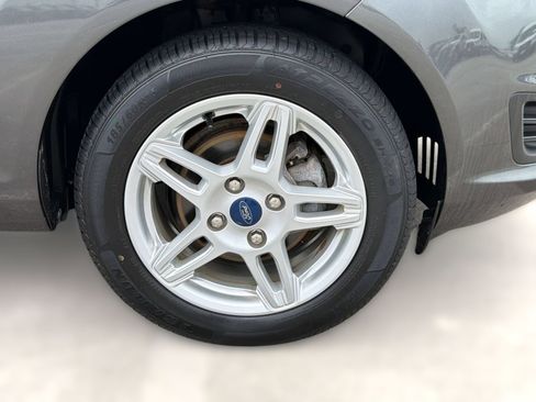 Used 2019 Ford Fiesta SE FWD image 12