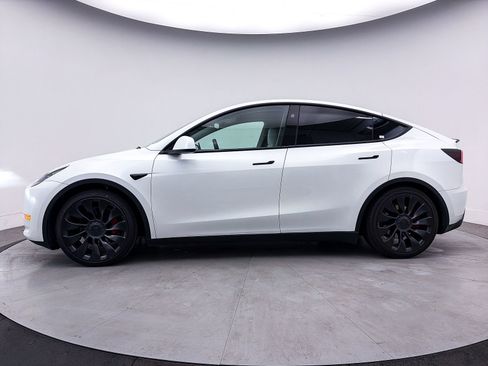 Used 2023 Tesla Model Y Performance image 37