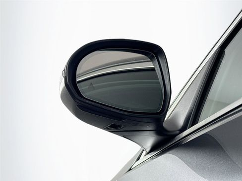 Used 2022 Mercedes-Benz C 300 Sedan image 10