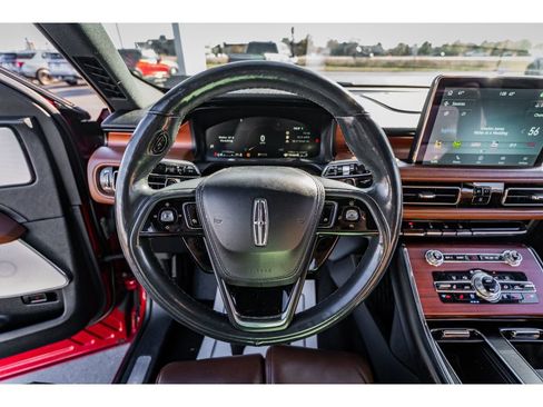 Used 2021 Lincoln Aviator Reserve w/ Equipment Group 202A image 11