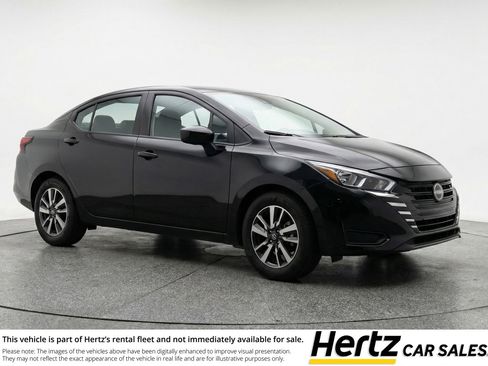 Used 2025 Nissan Versa SV image 1