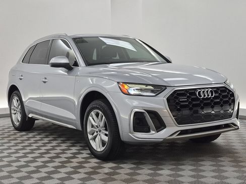 Used 2023 Audi Q5 2.0T Premium w/ Convenience Package AWD/4WD image 7
