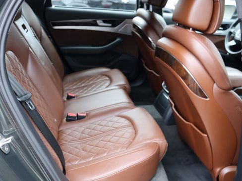 Used 2015 Audi A8 4.0T w/ Luxury Package image 21