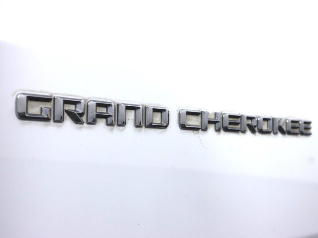 Used 2016 Jeep Grand Cherokee Laredo w/ Quick Order Package 23E AWD/4WD image 36