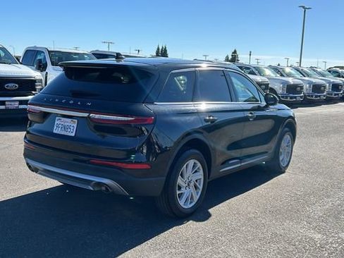 Used 2023 Lincoln Corsair FWD image 3