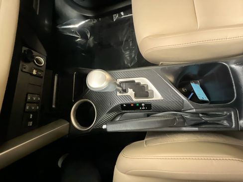 Used 2014 Toyota RAV4 Limited FWD image 25