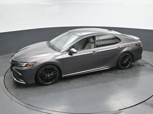 Used 2021 Toyota Camry XSE FWD image 35