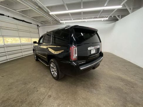 Used 2017 GMC Yukon Denali image 4